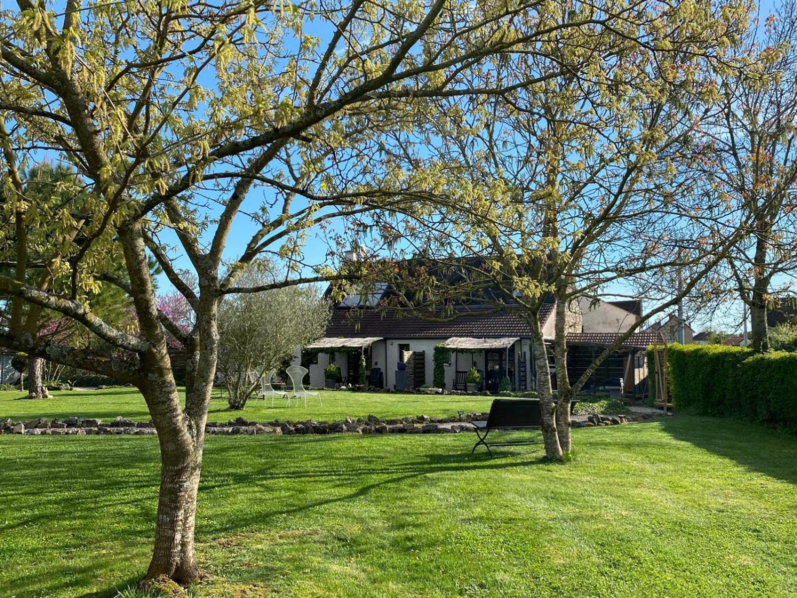 Gite Et Studios Les Barongeres Farges-les-Chalon Luaran gambar