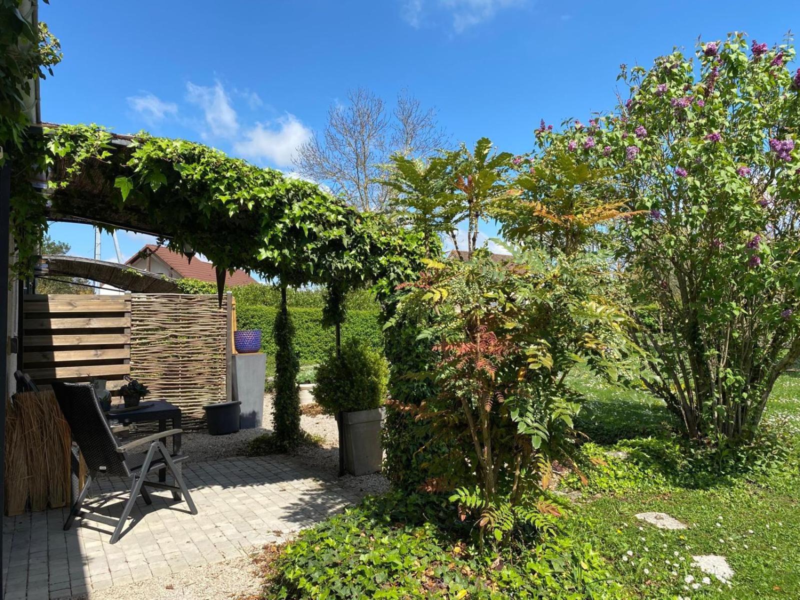 Gite Et Studios Les Barongeres Farges-les-Chalon Luaran gambar