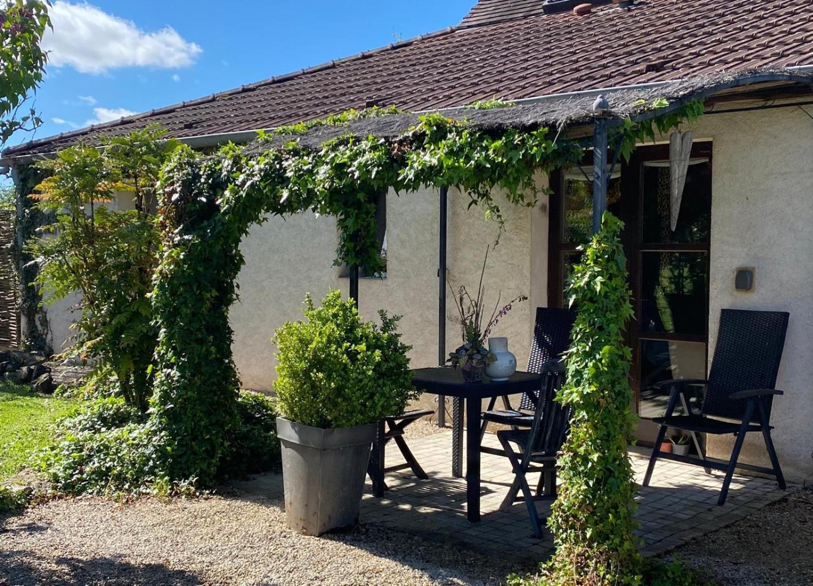 Gite Et Studios Les Barongeres Farges-les-Chalon Luaran gambar